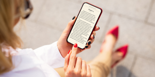 Image for article '5 Best Apps to Help You Track Reading and Discover New Books'