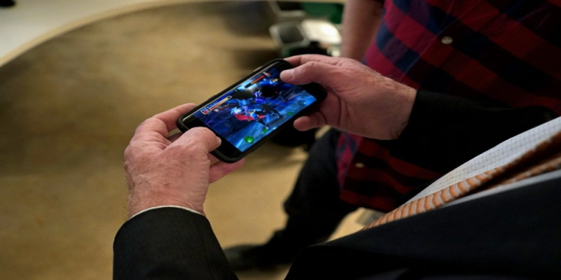 Harmonizing Digital Playtime with Everyday Life: Strategies for Responsible Mobile Gaming image